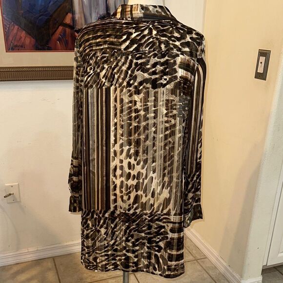 Chico’s Animal Print Multi Pattern Button-Up Tunic/Cover Size 1 = Medium - Picture 9 of 12